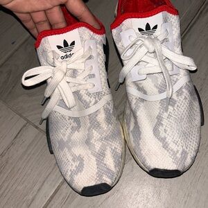 Adidas NMD\_R1 STLT 'White Black Scarlet